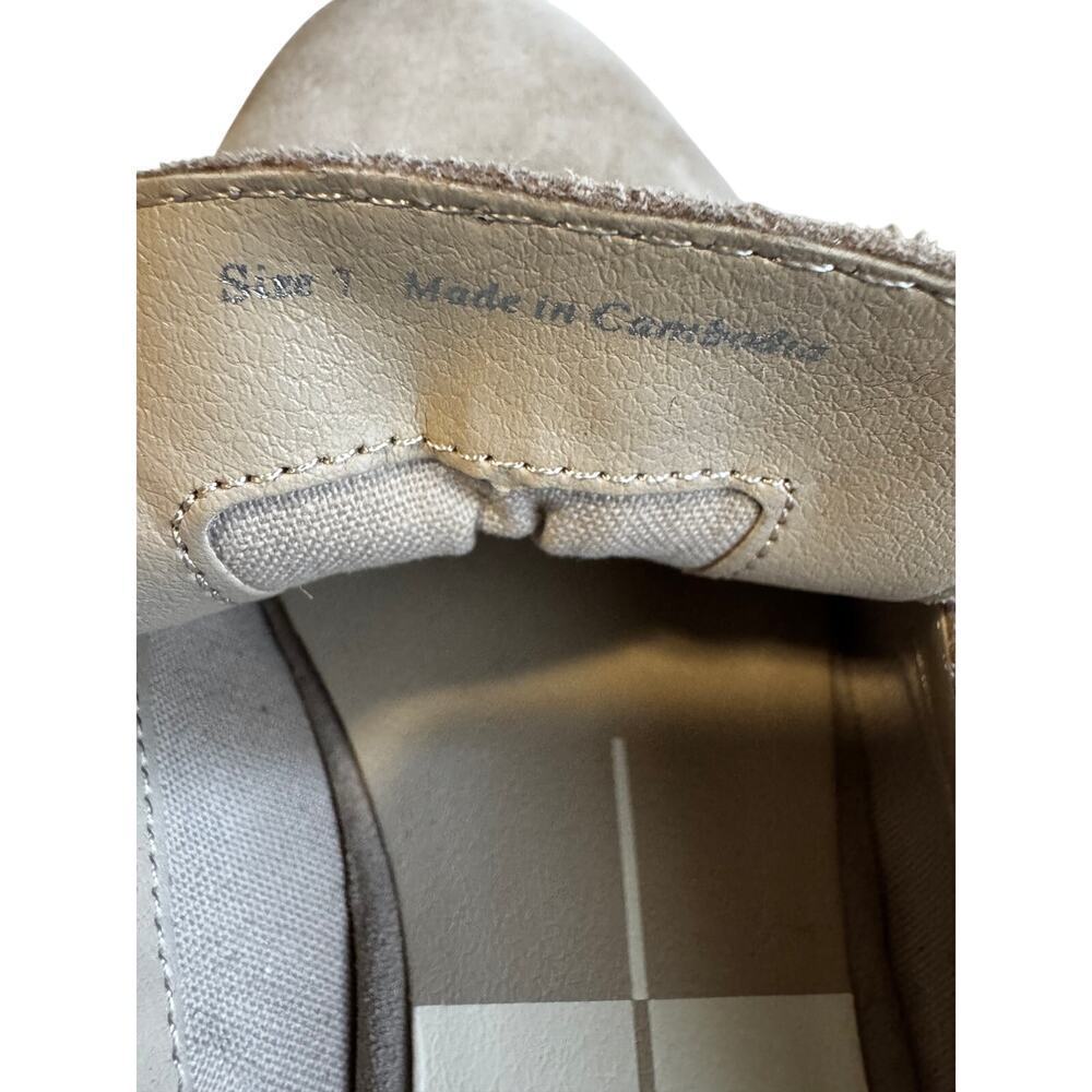 Dolce Vita Suede Buckle Slip-On Clogs Mules Size 7 Taupe Beige NEW WITHOUT BOX - Picture 4 of 5